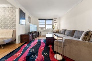 8450 Blvd East 1H, North Bergen Twp., NJ 07047