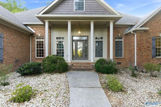 155E Vicki Lane, Owens Cross Roads, AL 35763