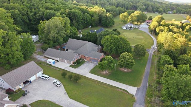 155E Vicki Lane, Owens Cross Roads, AL 35763