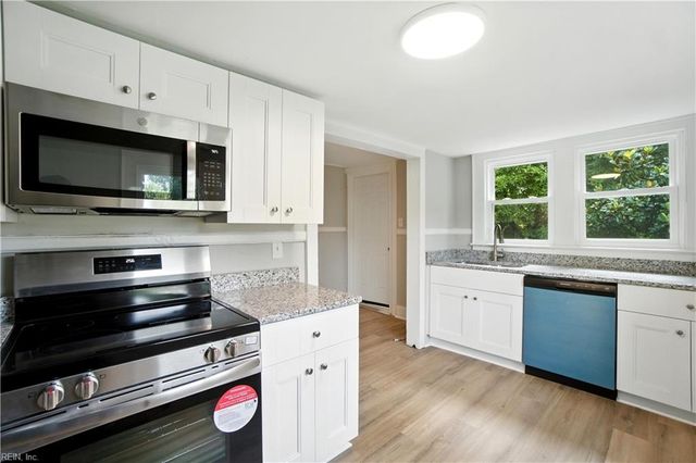 124 Wellons St, Suffolk, VA 23434