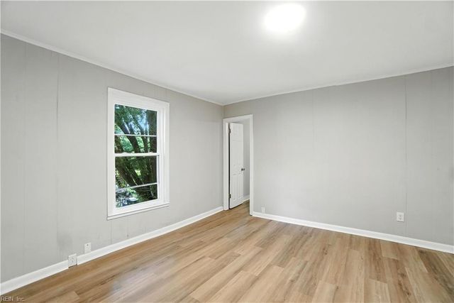 124 Wellons St, Suffolk, VA 23434