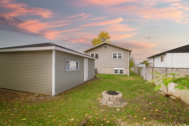 16637 Paulina Street, Markham, IL 60428