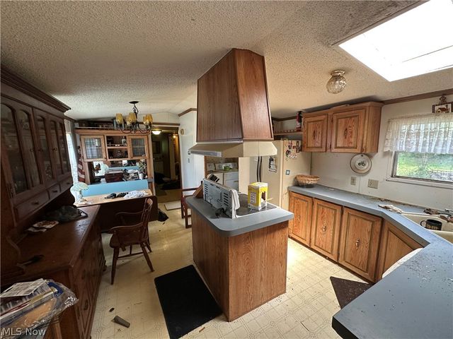10056 Lawndell Road SW, Navarre, OH 44662