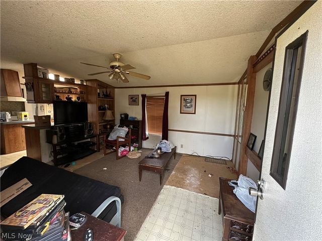 10056 Lawndell Road SW, Navarre, OH 44662