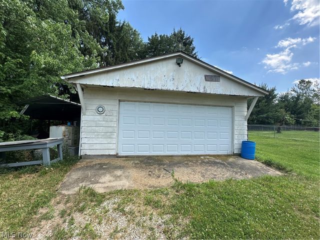 10056 Lawndell Road SW, Navarre, OH 44662