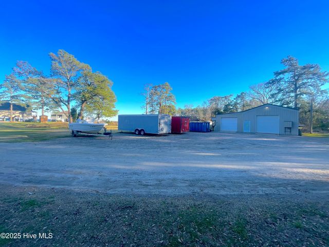 326 Woodstock Lane, Belhaven, NC 27810