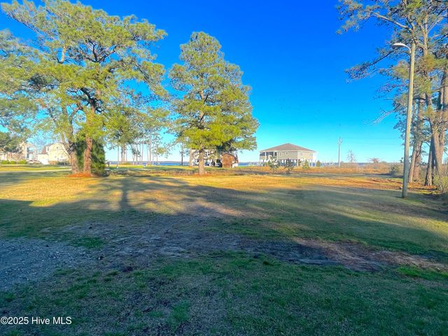 326 Woodstock Lane, Belhaven, NC 27810