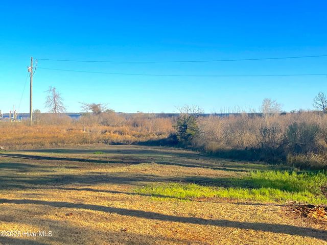 326 Woodstock Lane, Belhaven, NC 27810