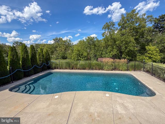 919 MORGAN LN, Perkasie, PA 18944