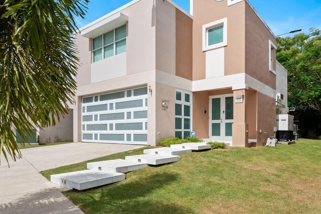 Image 2 of property listing at URB MIRABELLA B-53 AQUAMARINA, Bayamon, PR 00961