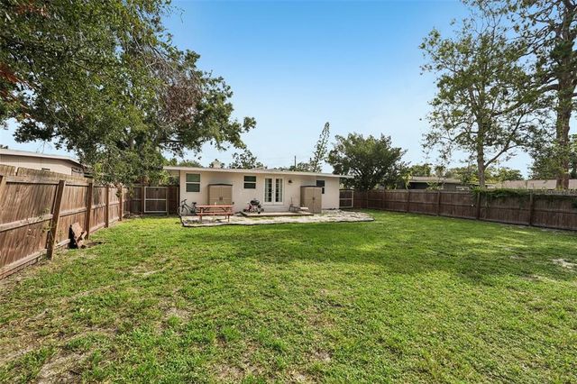 2340 NOVUS STREET, Sarasota, FL 34237