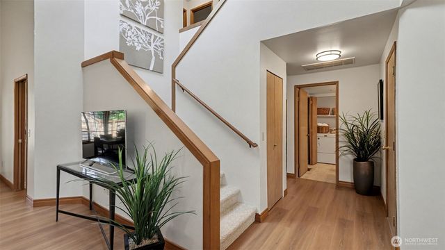 24238 SE 43rd Court, Sammamish, WA 98029
