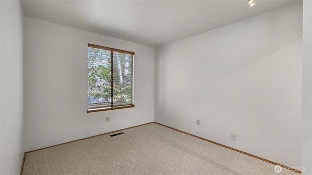 24238 SE 43rd Court, Sammamish, WA 98029