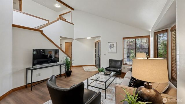 24238 SE 43rd Court, Sammamish, WA 98029