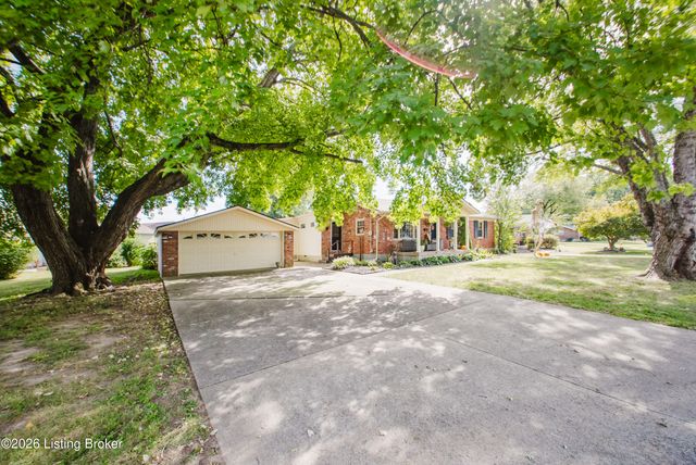 7106 Uranus Dr, Louisville, KY 40258