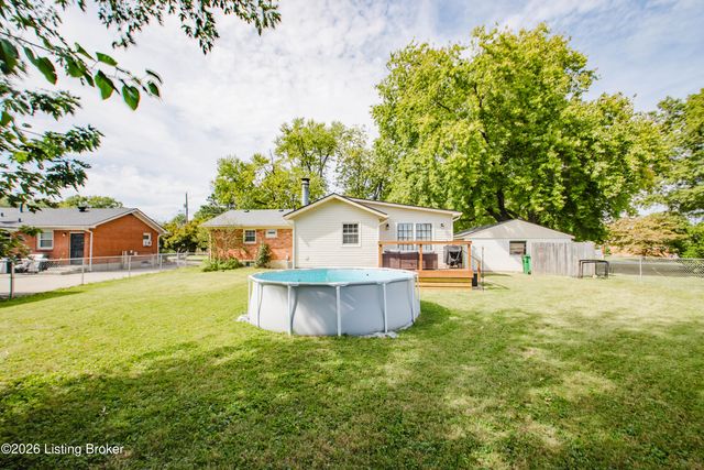 7106 Uranus Dr, Louisville, KY 40258