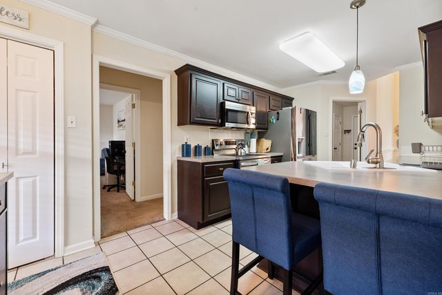 2509 Twin Oaks Court, Benton, AR 72019