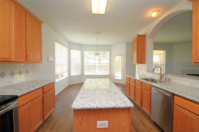 4004 Lakeside Drive, The Colony, TX 75056