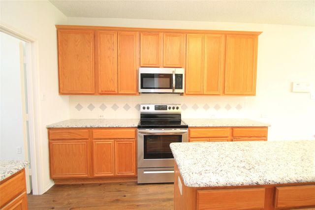 4004 Lakeside Drive, The Colony, TX 75056