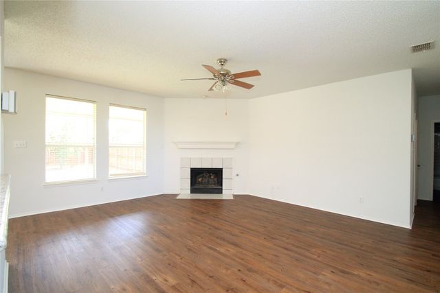4004 Lakeside Drive, The Colony, TX 75056