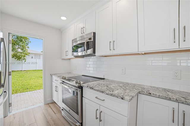 335 NE 12th Avenue, Boynton Beach, FL 33435