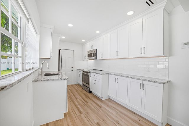 335 NE 12th Avenue, Boynton Beach, FL 33435