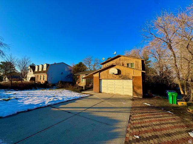 2809 WILLOW HILLS DR, Sandy, UT 84093