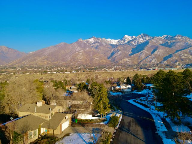 2809 WILLOW HILLS DR, Sandy, UT 84093