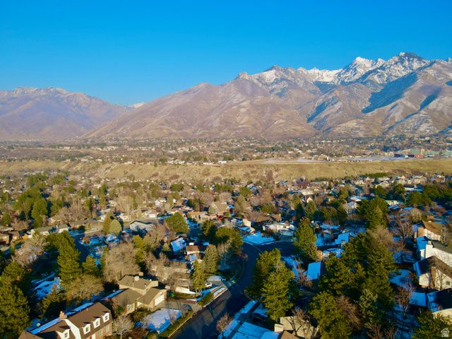 2809 WILLOW HILLS DR, Sandy, UT 84093