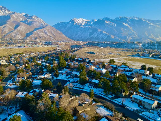 2809 WILLOW HILLS DR, Sandy, UT 84093