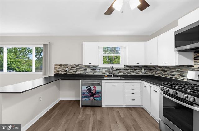 7969 CROWNSWAY, Glen Burnie, MD 21061