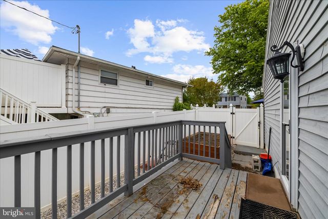 7969 CROWNSWAY, Glen Burnie, MD 21061