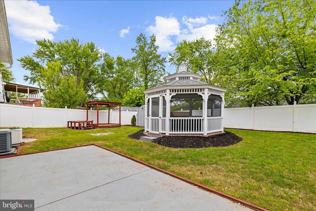 7969 CROWNSWAY, Glen Burnie, MD 21061