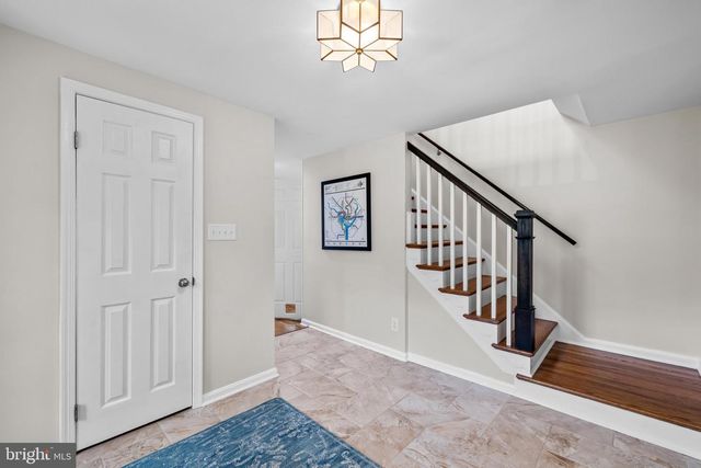 9006 NOMINI LN, Alexandria, VA 22309