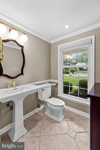 9006 NOMINI LN, Alexandria, VA 22309