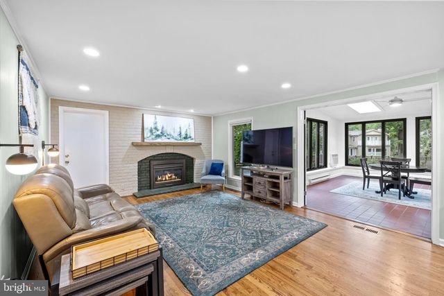 9006 NOMINI LN, Alexandria, VA 22309