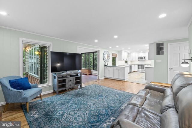 9006 NOMINI LN, Alexandria, VA 22309