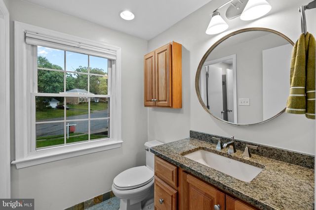 9006 NOMINI LN, Alexandria, VA 22309