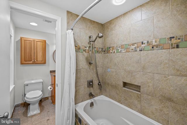 9006 NOMINI LN, Alexandria, VA 22309