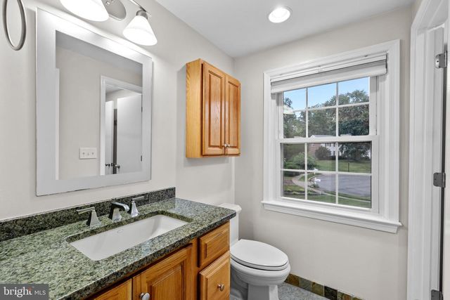 9006 NOMINI LN, Alexandria, VA 22309