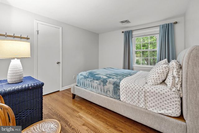 9006 NOMINI LN, Alexandria, VA 22309