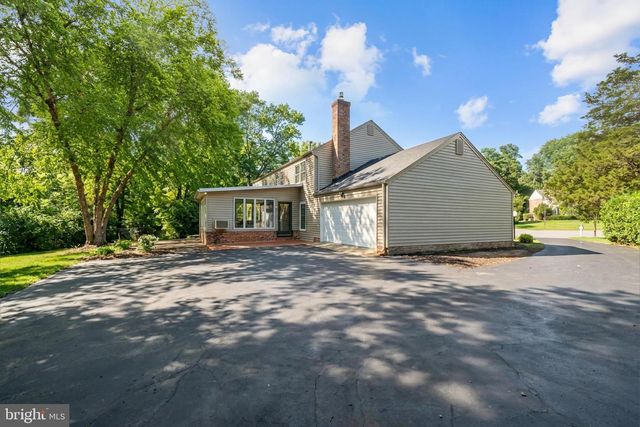 9006 NOMINI LN, Alexandria, VA 22309