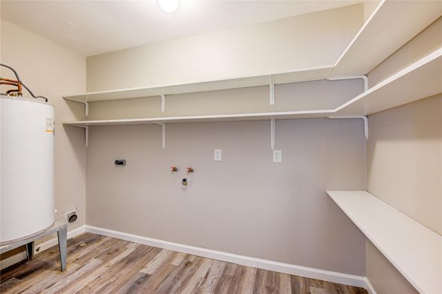 6430 Pirtlewood Circle, Houston, TX 77088