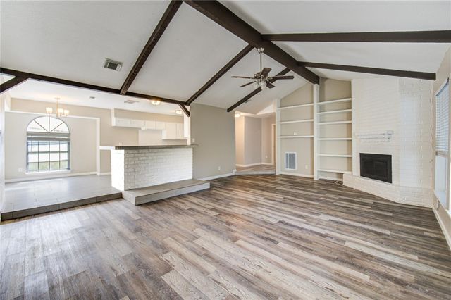 6430 Pirtlewood Circle, Houston, TX 77088