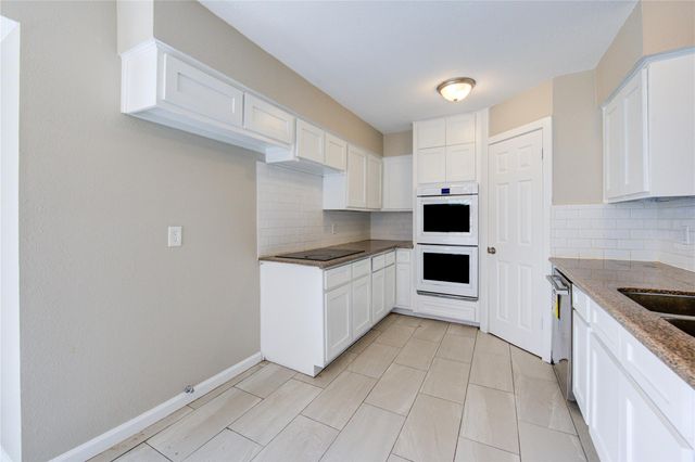 6430 Pirtlewood Circle, Houston, TX 77088