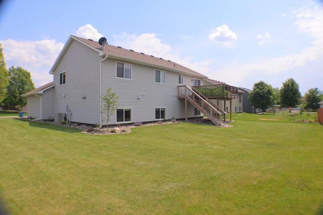 7331 Lamont Avenue NE, Albertville, MN 55301