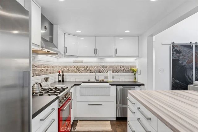 1143 Catalina Street, Laguna Beach, CA 92651