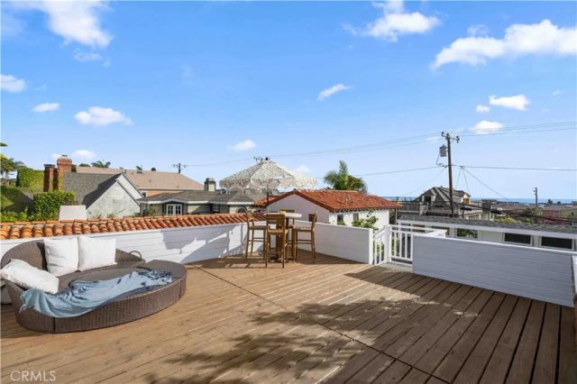 1143 Catalina Street, Laguna Beach, CA 92651
