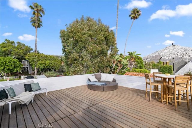 1143 Catalina Street, Laguna Beach, CA 92651