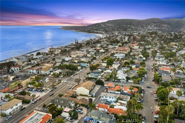 1143 Catalina Street, Laguna Beach, CA 92651